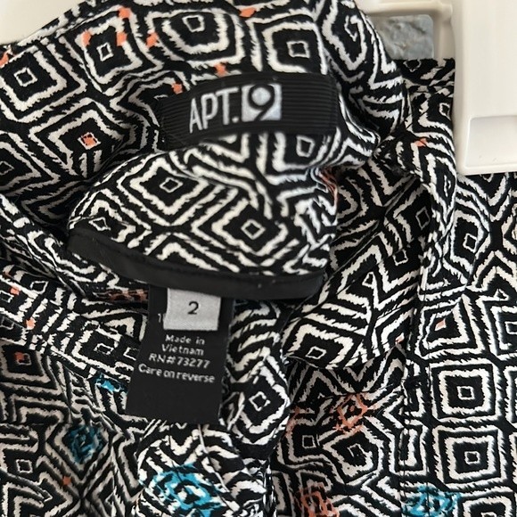 Apt. 9 self belted soft fabric high waisted short - Picture 6 of 7